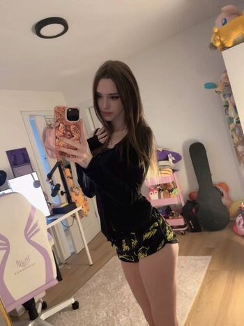 Bunnygirlbree  page leaked private photo uncensored HD quality