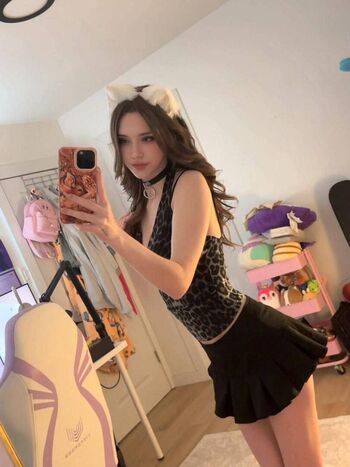 Bunnygirlbree  page leaked private photo uncensored HD quality