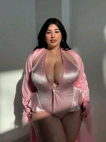 Busty ema leaked private photo uncensored HD quality