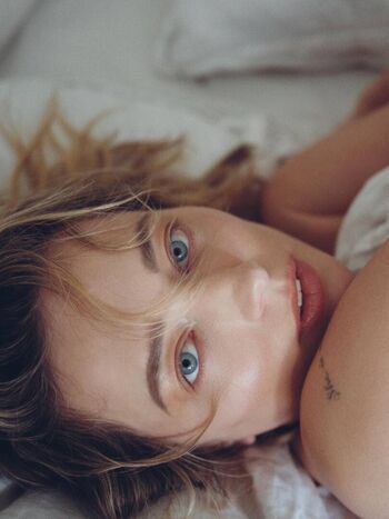 Caroline vreeland  page leaked private photo uncensored HD quality