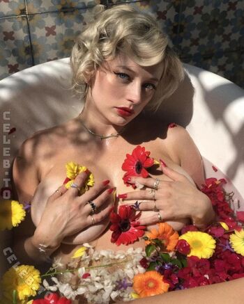 Caroline vreeland  page leaked private photo uncensored HD quality