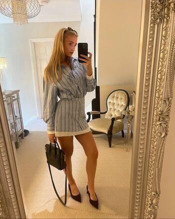 Carolinemarie leaked private photo uncensored HD quality