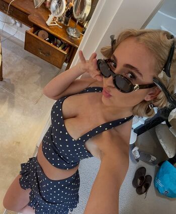 Carolinemarie leaked private photo uncensored HD quality