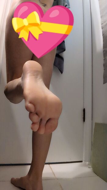 Carolinesden leaked private photo uncensored HD quality