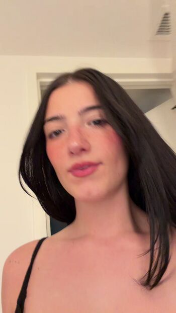 Charli d amelio page leaked private photo uncensored HD quality