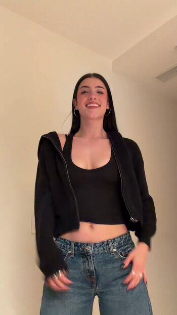 Charli d amelio page leaked private photo uncensored HD quality