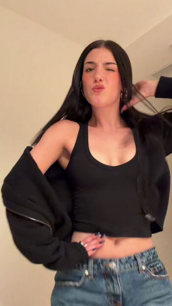 Charli d amelio page leaked private photo uncensored HD quality