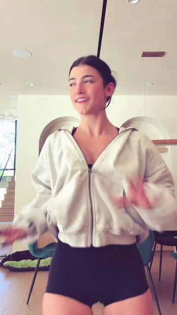 Charli d amelio page leaked private photo uncensored HD quality