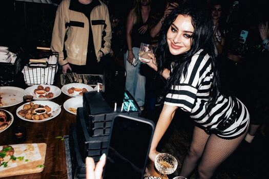 Charli xcx  page leaked private photo uncensored HD quality