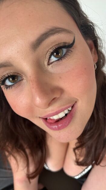 Christina green  page leaked private photo uncensored HD quality