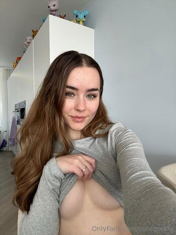Cutegeekie page leaked private photo uncensored HD quality
