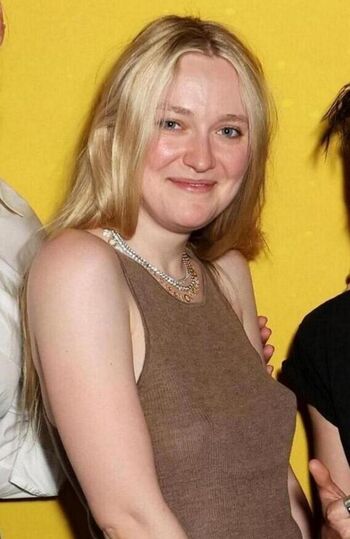 Dakota fanning page leaked private photo uncensored HD quality