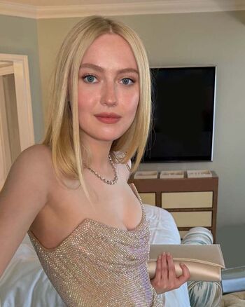 Dakota fanning page leaked private photo uncensored HD quality