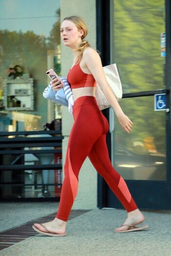 Dakota fanning page leaked private photo uncensored HD quality