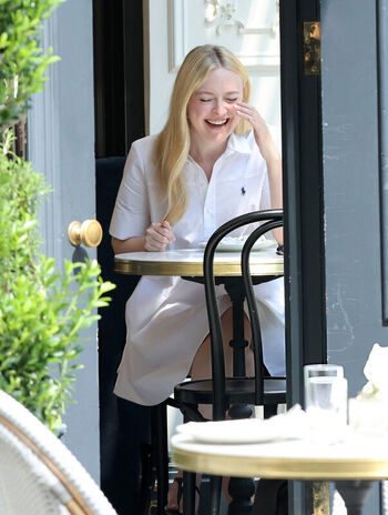 Dakota fanning leaked private photo uncensored HD quality
