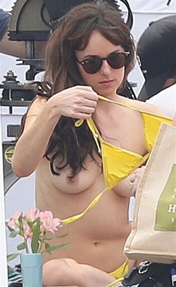 Dakota johnson page leaked private photo uncensored HD quality