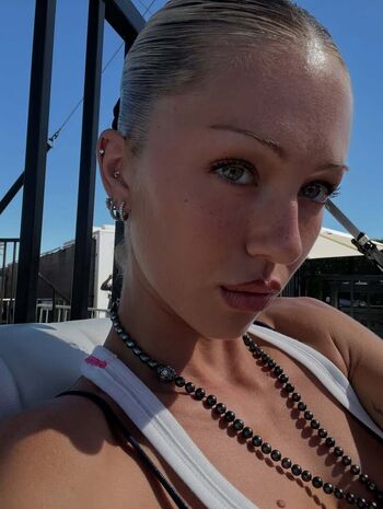 Delilah belle hamlin page leaked private photo uncensored HD quality