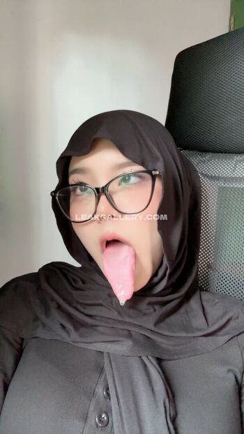 Deraangela leaked private photo uncensored HD quality