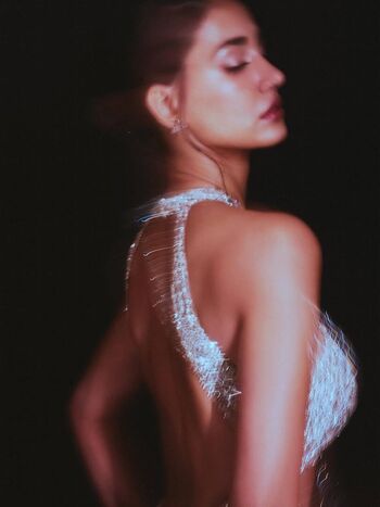 Disha patani  page leaked private photo uncensored HD quality