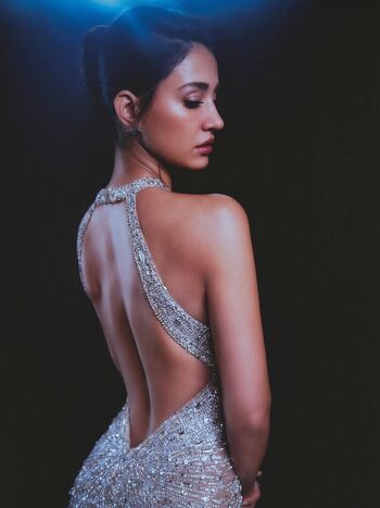 Disha patani  page leaked private photo uncensored HD quality