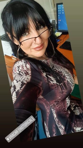 Domace matorke milf ex yu  page leaked private photo uncensored HD quality