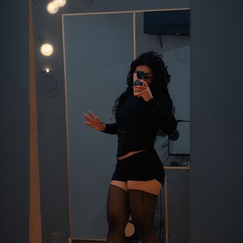 Domlinna leaked private photo uncensored HD quality