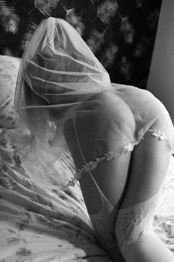Doris sensual leaked private photo uncensored HD quality