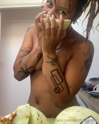 Earthyasmin leaked private photo uncensored HD quality