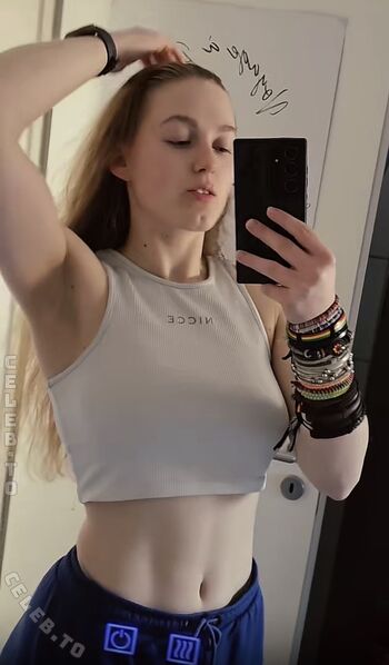 Einfachnurchristiinaa leaked private photo uncensored HD quality