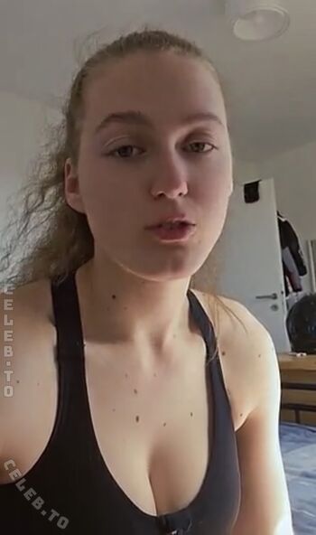 Einfachnurchristiinaa leaked private photo uncensored HD quality