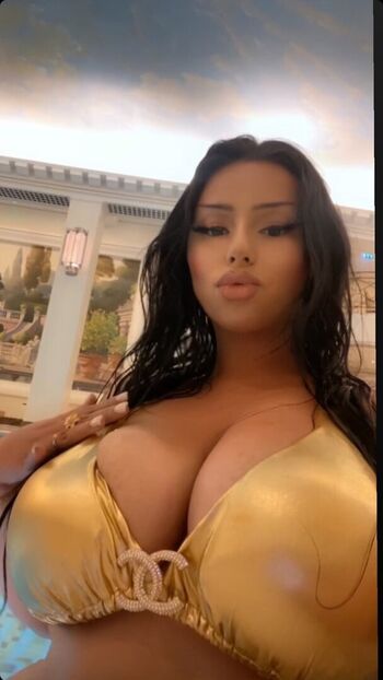 Elegancewoman leaked private photo uncensored HD quality