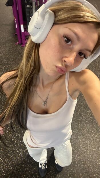 Ellesasmrr leaked private photo uncensored HD quality