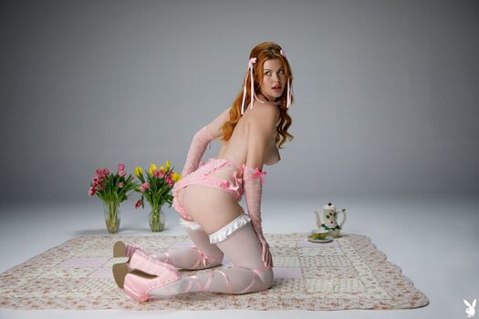 Elly clutch  page leaked private photo uncensored HD quality