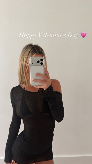 Emily elizabeth  page leaked private photo uncensored HD quality