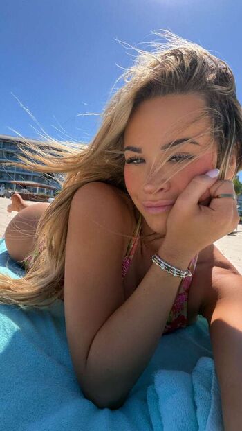 Emily elizabeth  page leaked private photo uncensored HD quality