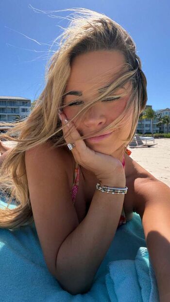 Emily elizabeth  page leaked private photo uncensored HD quality