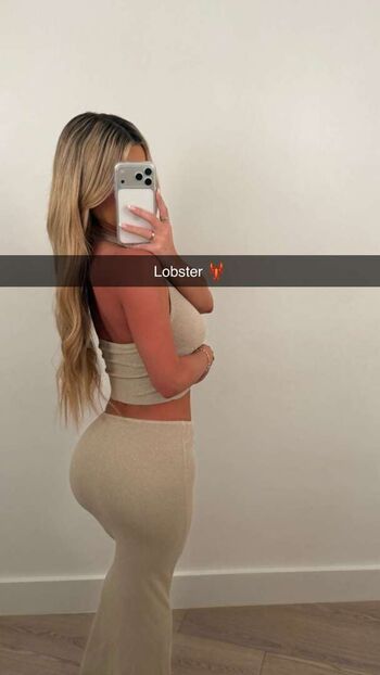 Emily elizabeth  page leaked private photo uncensored HD quality