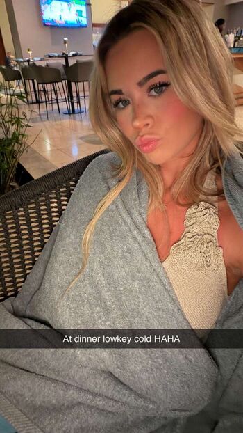 Emily elizabeth  page leaked private photo uncensored HD quality