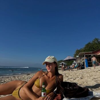 Emily feld  page leaked private photo uncensored HD quality