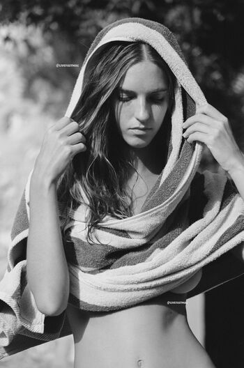 Emily feld  page leaked private photo uncensored HD quality