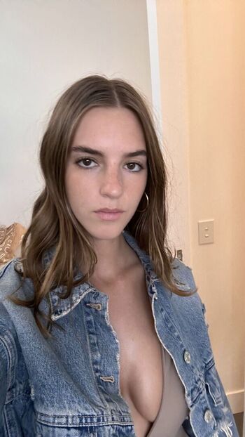 Emily feld  page leaked private photo uncensored HD quality