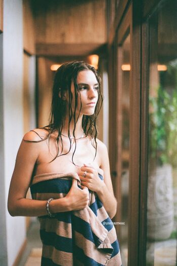 Emily feld  page leaked private photo uncensored HD quality