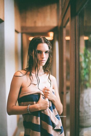 Emily feld  page leaked private photo uncensored HD quality