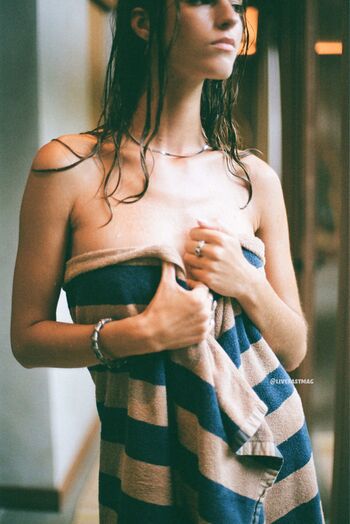 Emily feld  page leaked private photo uncensored HD quality