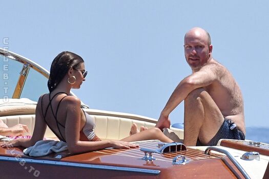 Emily ratajkowski  page leaked private photo uncensored HD quality