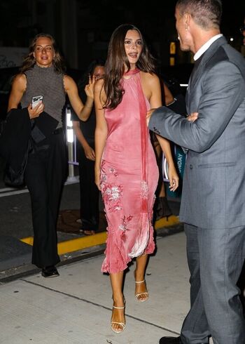 Emily ratajkowski  page leaked private photo uncensored HD quality