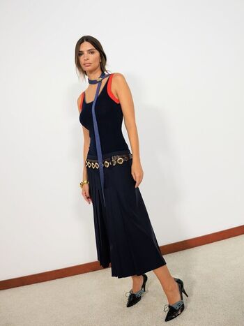 Emily ratajkowski  page leaked private photo uncensored HD quality