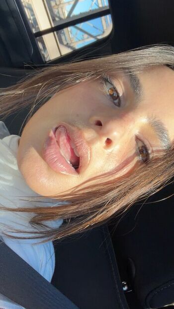 Emily ratajkowski  page leaked private photo uncensored HD quality