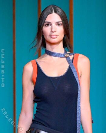 Emily ratajkowski  page leaked private photo uncensored HD quality