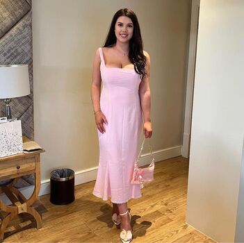 Emilyeasson leaked private photo uncensored HD quality